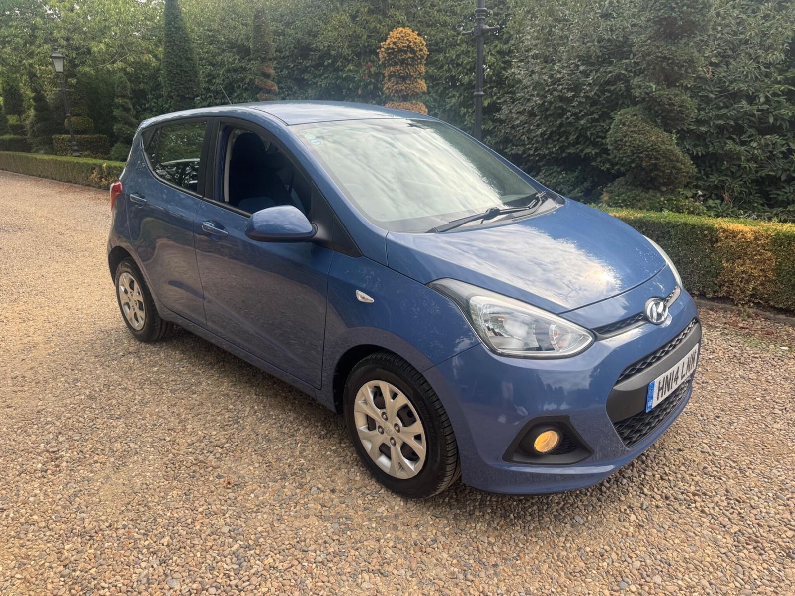 2014 Hyundai i10 1.2 SE Auto Euro 5 5dr, lead photograph, from the Eurobrand advert