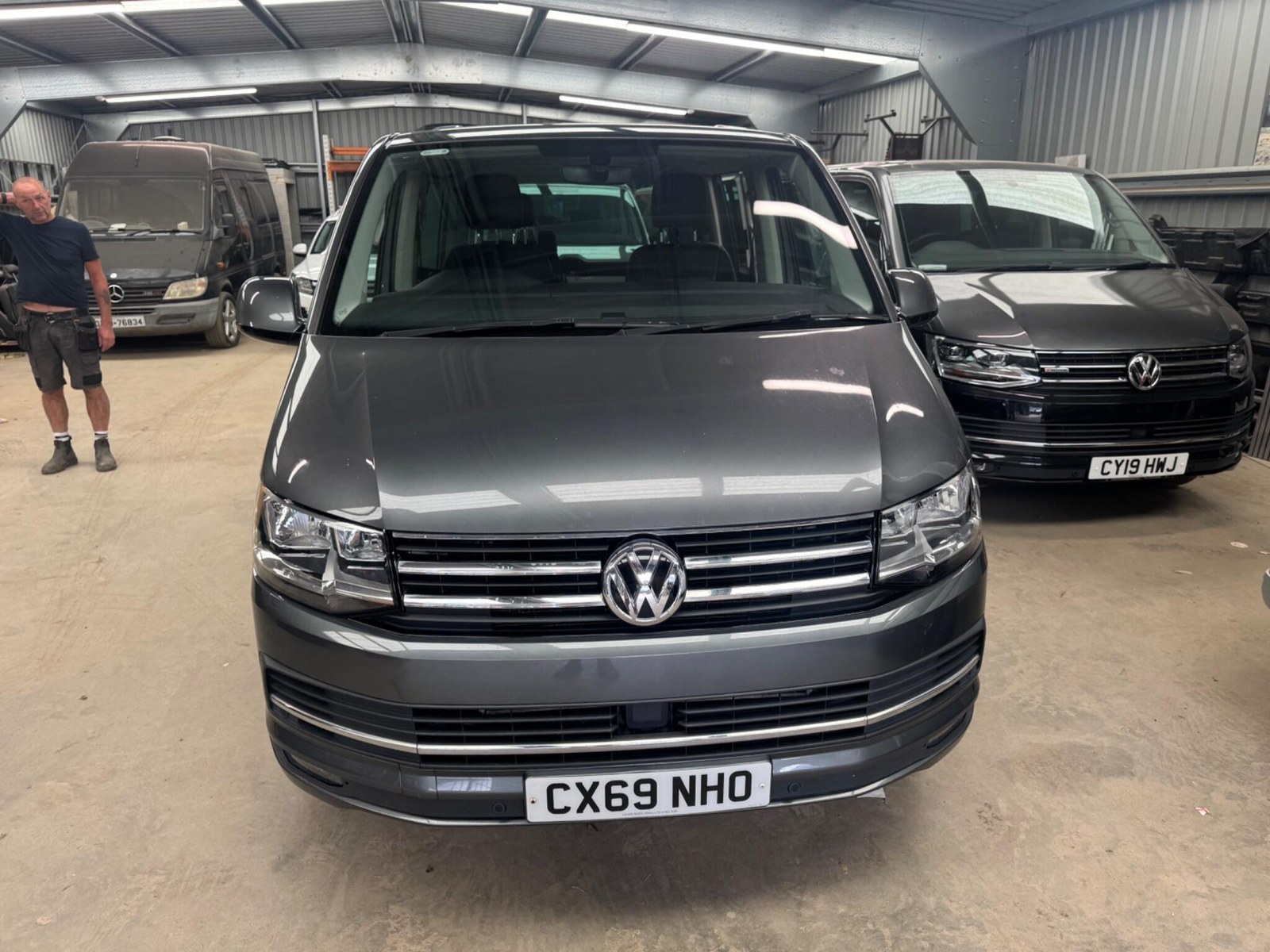 2019 Volkswagen Caravelle 2.0 BiTDI Executive DSG Euro 6 (s/s) 5dr, lead photograph, from the Eurobrand advert
