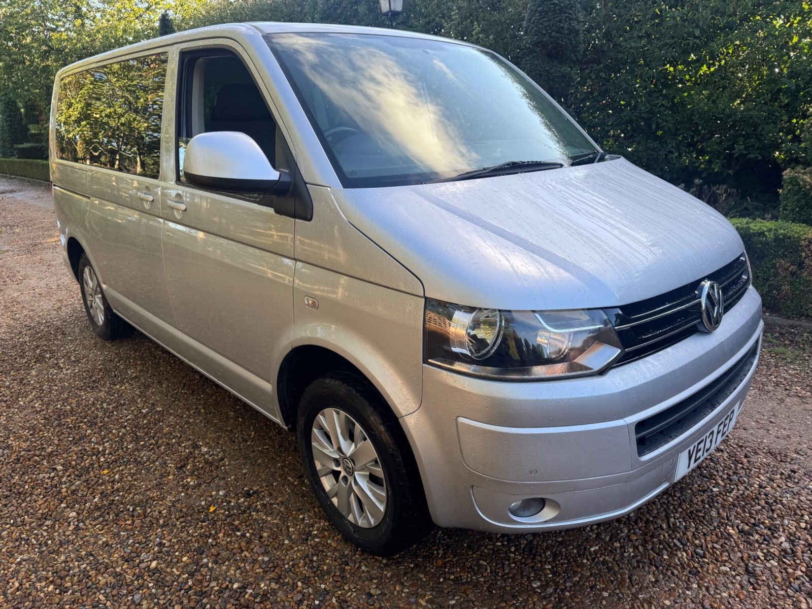 2013 Volkswagen Caravelle 2.0 TDI BlueMotion Tech SE DSG Euro 5 (s/s) 5dr, lead photograph, from the Eurobrand advert