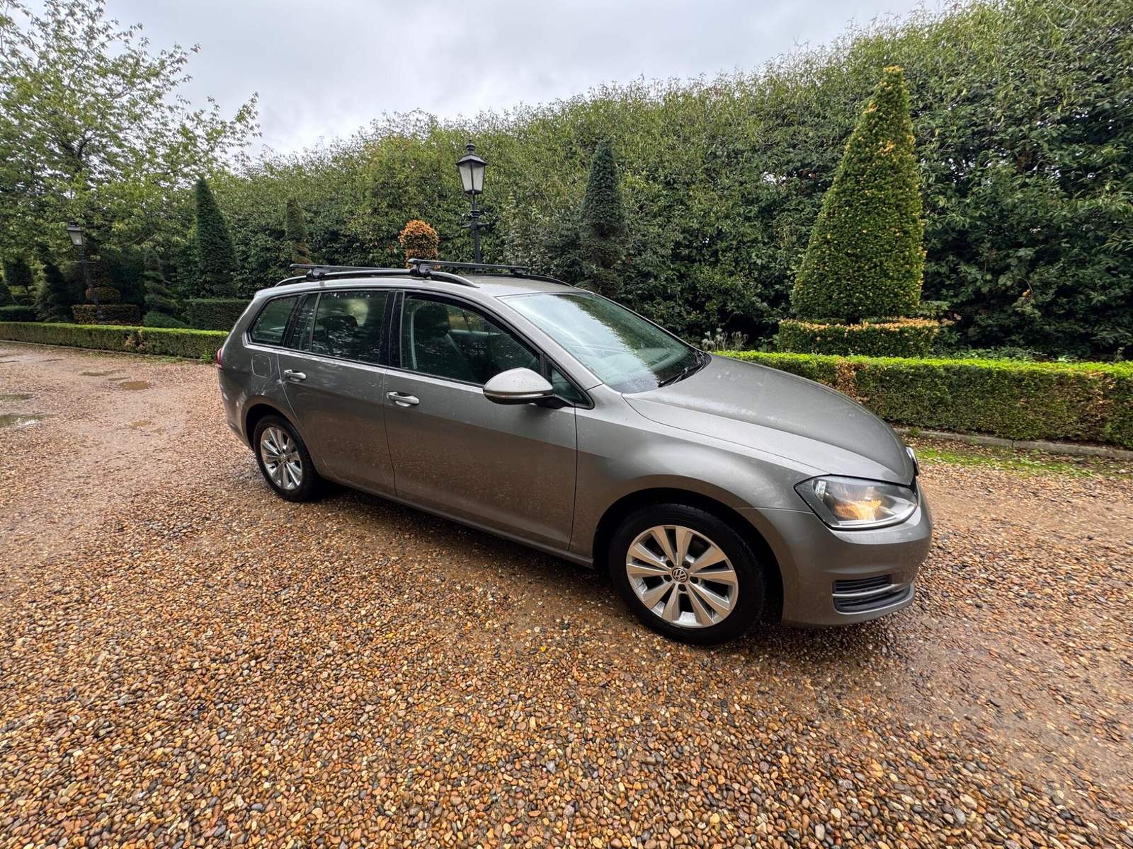 2016 Volkswagen Golf 1.6 TDI BlueMotion Estate 5dr Diesel Manual Euro 6 (s/s) (110 ps), lead photograph, from the Eurobrand advert